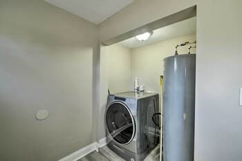 Newly Renovated Historic Home < 2 Mi to Downtown!