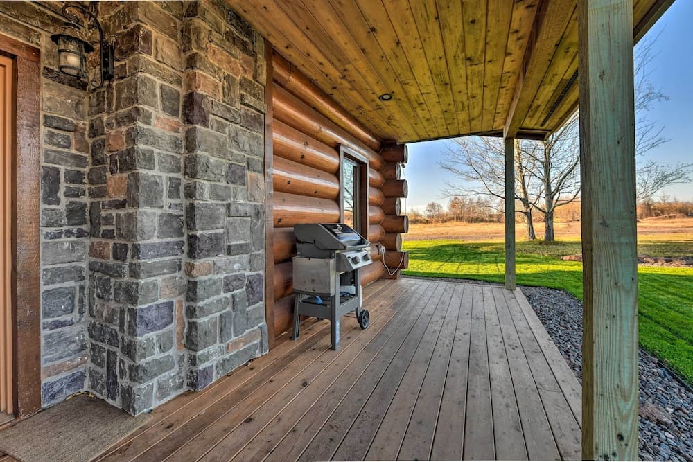 North Shore Cabin w/ Fire Pit By Gooseberry Falls!