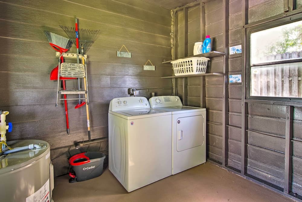 Modern Melbourne Cottage: 3 Mi to Downtown!