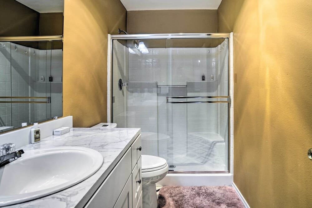 Lake Stevens Vacation Rental: 3 Mi to Water!