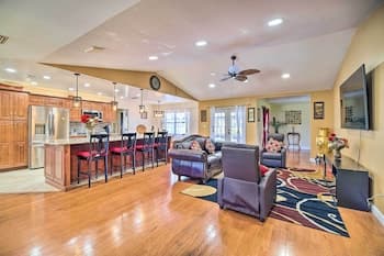 Sebring Retreat - Lanai, Pool & Gas Grill!