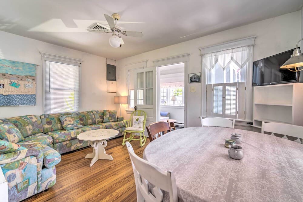 Darling Ocean City Cottage, 2 Blocks to Beach!