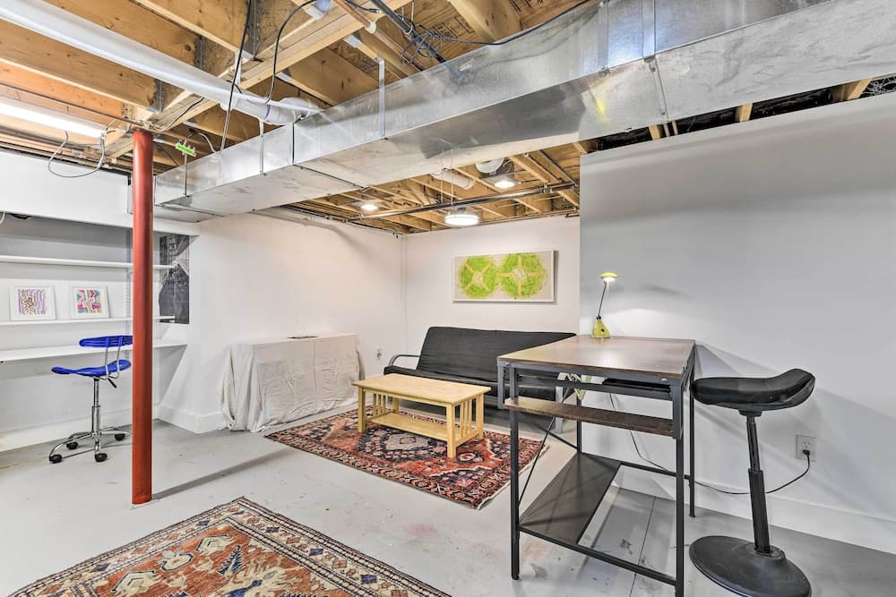 'cozy Studio Plus' in Winooski w/ Home Gym!