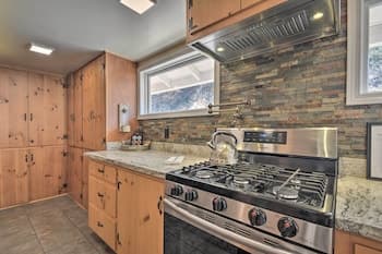 Restored Historic Stagecoach Stop - Yosemite 30 Mi