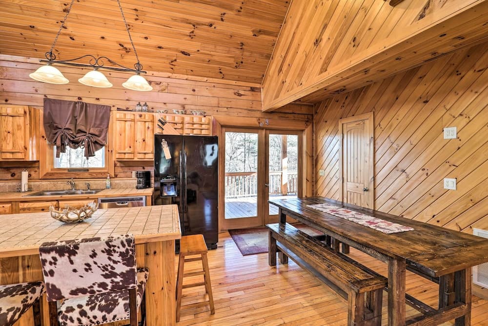 Bryson City Cabin w/ Private Hot Tub & Game Room