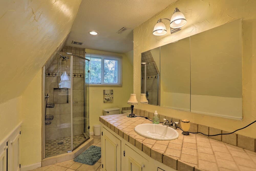 Myrtle Beach Home w/ Screened Patio: Walk to Beach