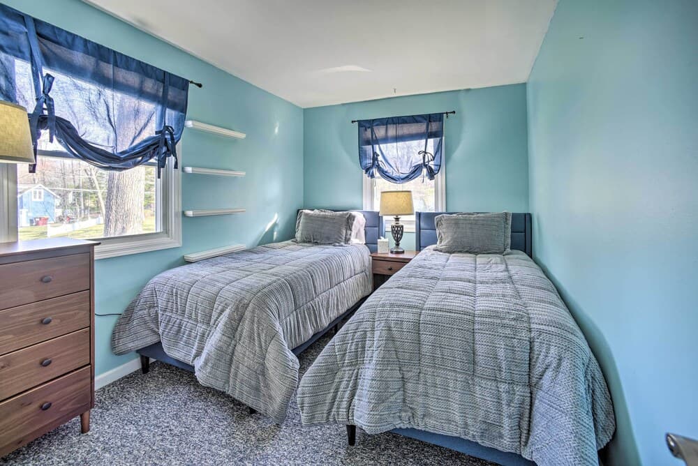 Cozy Saratoga Springs Home w/ Pool & Fire Pit!