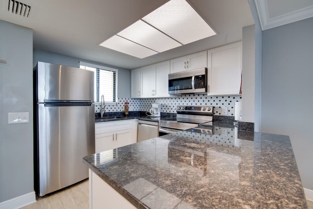 Remarkable Hudson Condo w/ Coastal Views!