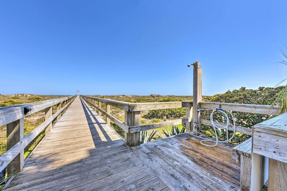 Fernandina Beach Condo ~ 1 Mi to Golf Courses