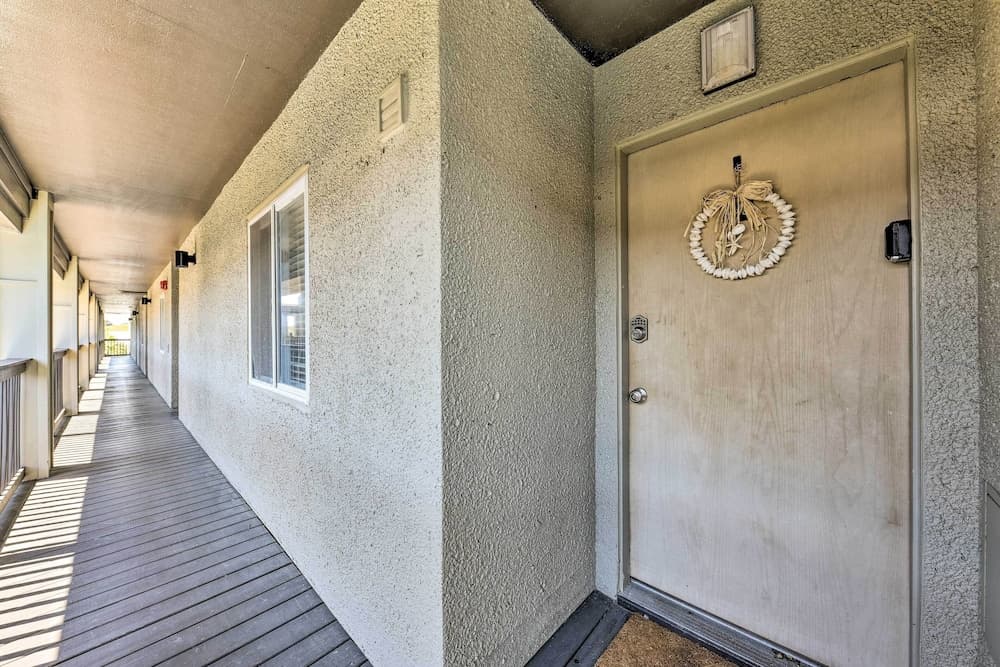 Fernandina Beach Condo ~ 1 Mi to Golf Courses