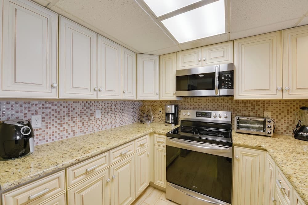 Beautiful Brigantine Condo w/ Patio & Beach Access