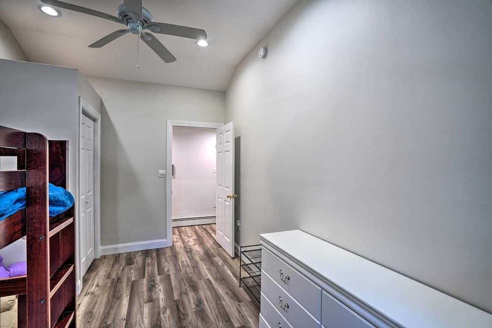 Pet-friendly Saratoga Springs Home w/ Pool!