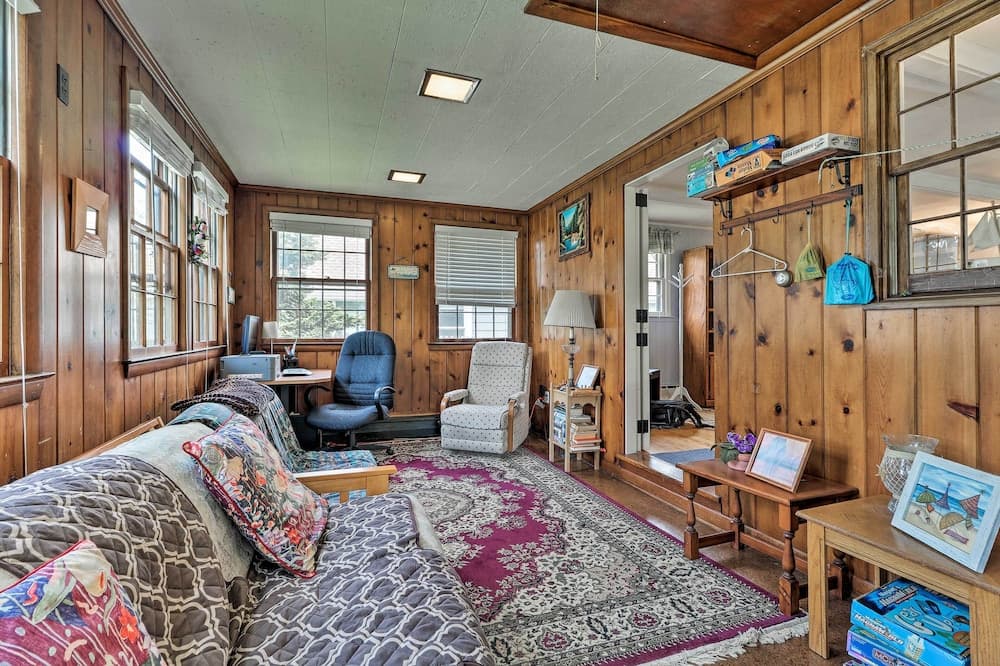 Saybrook Manor House, Walk to Cove Beach!