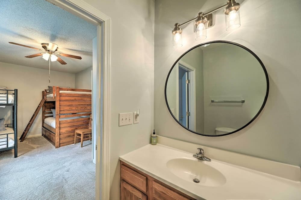 Quintessential Family Home in Dtwn Beaufort!