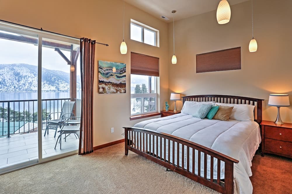 Breezy Lake Chelan Condo w/ Pool & Hot Tub Access!