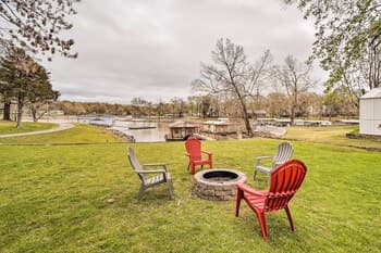 Waterfront Grove Oasis w/ Kayaks & Boat Dock!