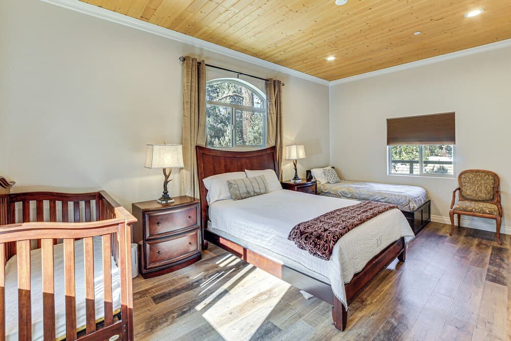 Cozy Pine Mountain Club Cabin w/ Large Deck