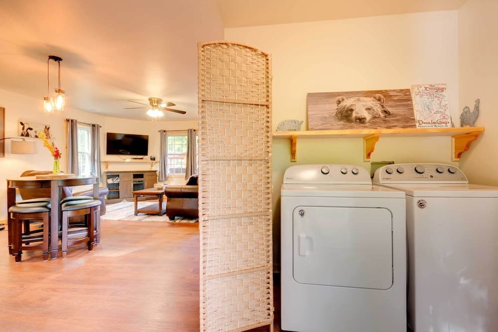 Smoky Mountain Cabin w/ Hot Tub & River Views!