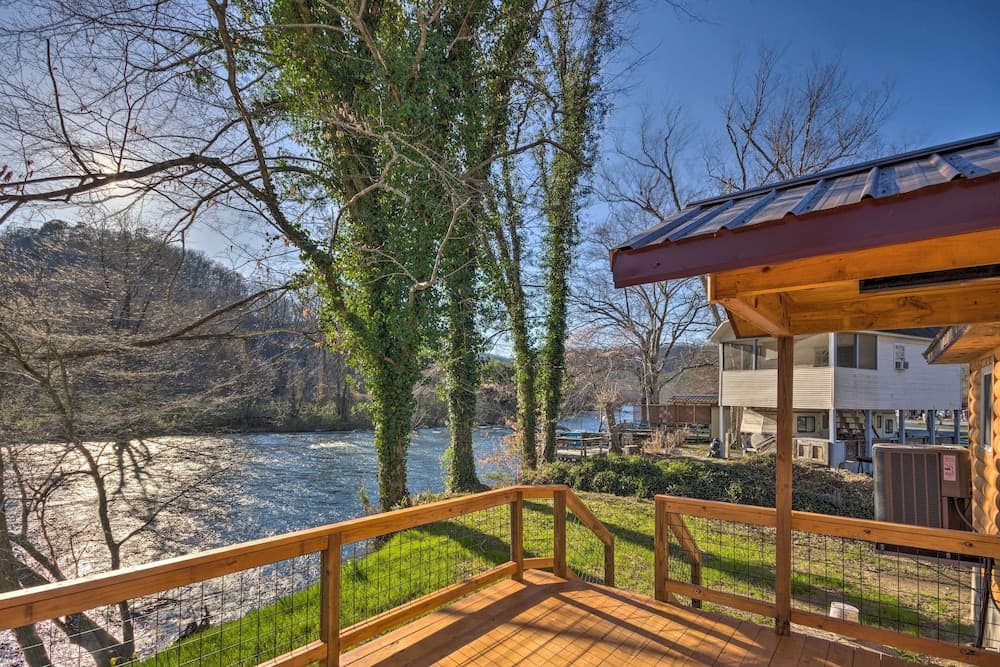 Smoky Mountain Cabin w/ Hot Tub & River Views!