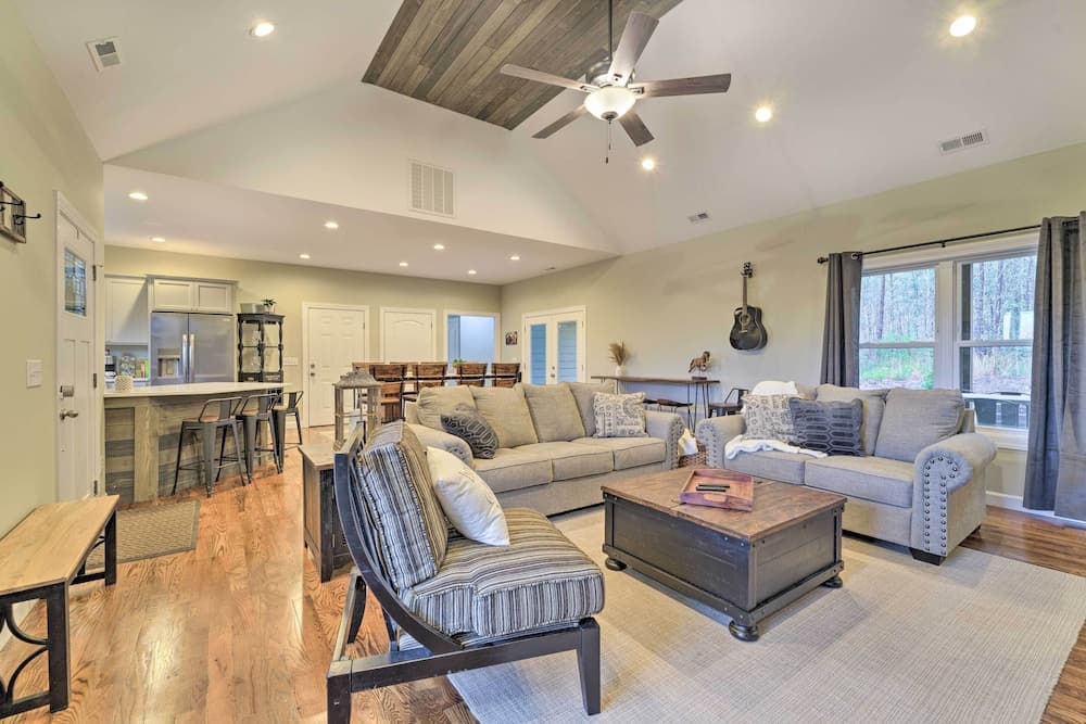 Morganton Retreat w/ Access to Beach & Trails