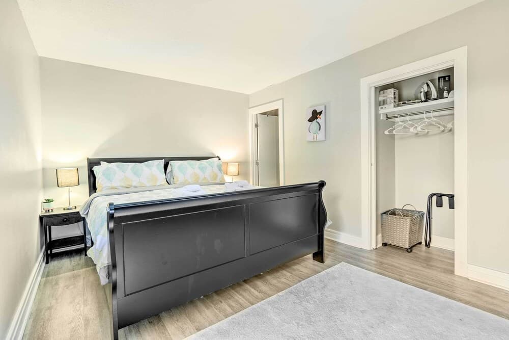 Hilton Head Island Retreat: Steps to Beach!