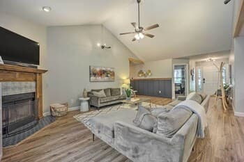 Chic Bella Vista Getaway: Bike the Back 40!