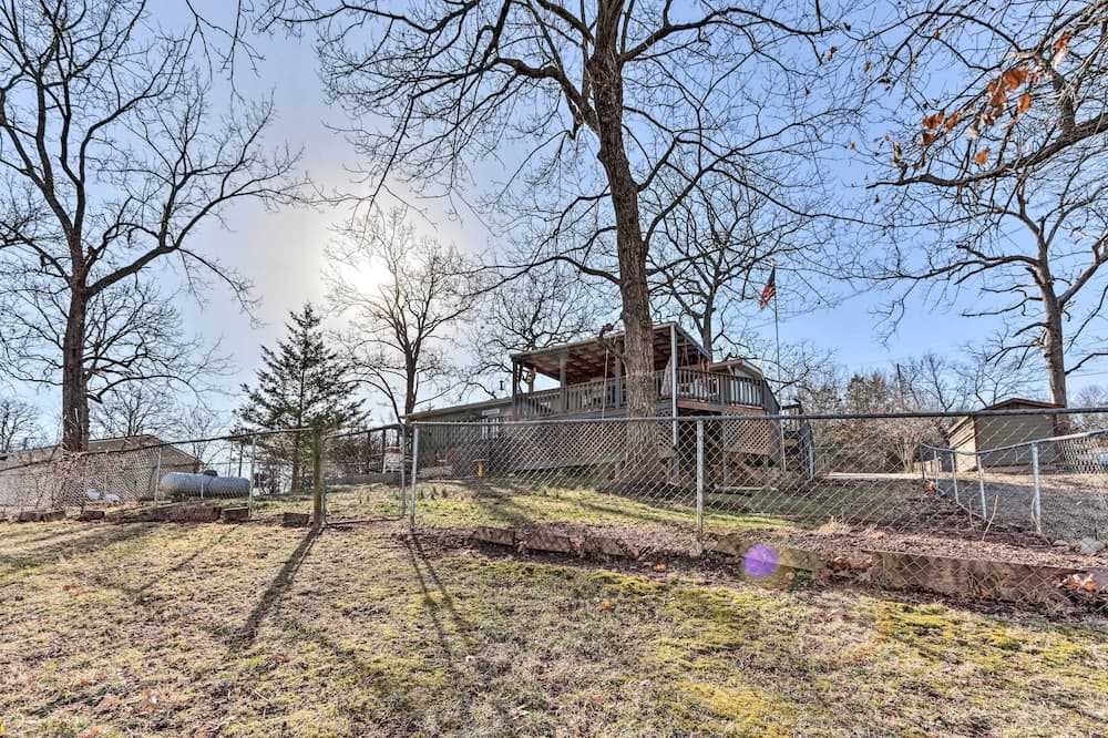 Pet-friendly Flemington Home w/ Lake Access!