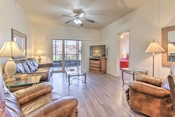 Pet-friendly Branson West Condo w/ Hot Tub!