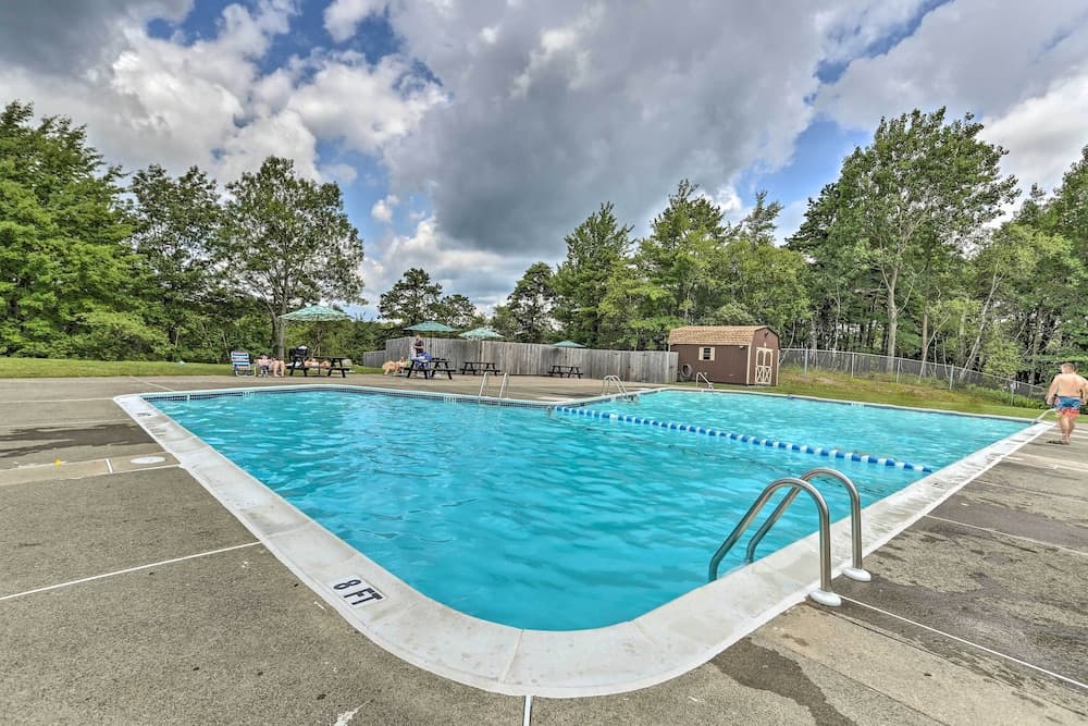 Fun-filled Long Pond Home w/ Pool Access!