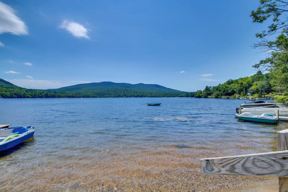 Lake Stinson Cottage w/ Sunroom & Shared Dock!