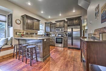 Chic House w/ Patio, ~ 2 Blocks to Payette Lake!