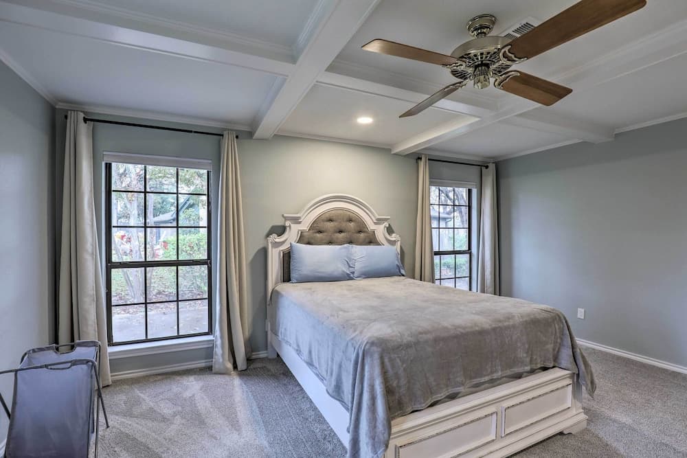 Spacious Waco Home ~ 9 Mi to Magnolia Market