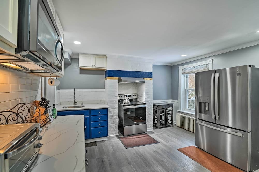 Sophisticated Albany Vacation Rental