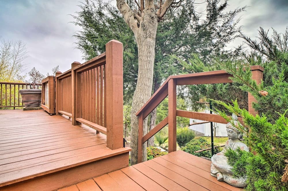 Sevierville Home: Lookout Deck, 10 Mi to Dollywood