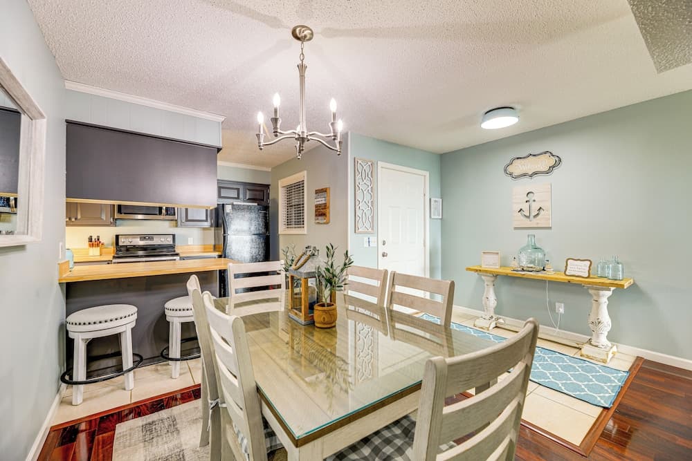 N Topsail Beach Oceanfront Condo w/ Pool!