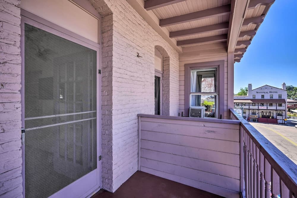 Historic Jackson Gem: Gateway to High Sierra!