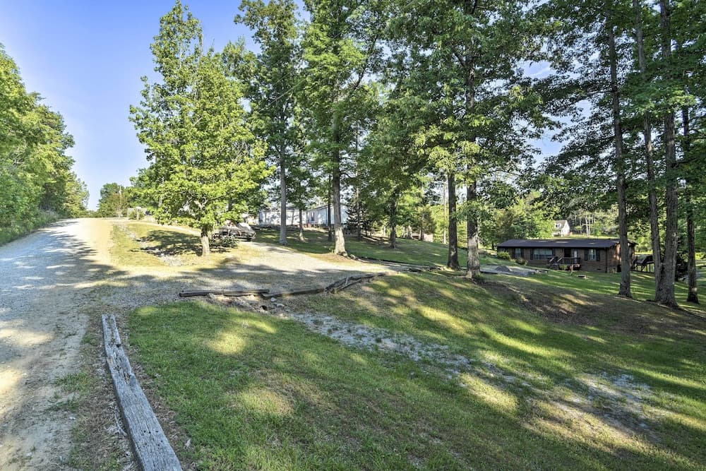 Lakefront Semora Cabin With Dock & Furnished Deck