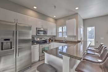 Chic Boise Abode: Walk to Bars & Restaurants!