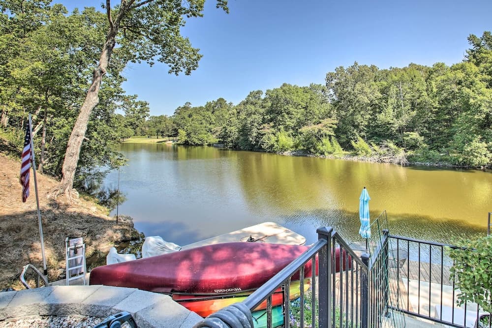 Lakefront Hot Springs Retreat w/ Deck & Grill