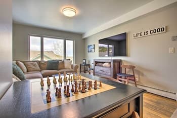 Cozy Montana Condo w/ Walk to Big Sky Resort!