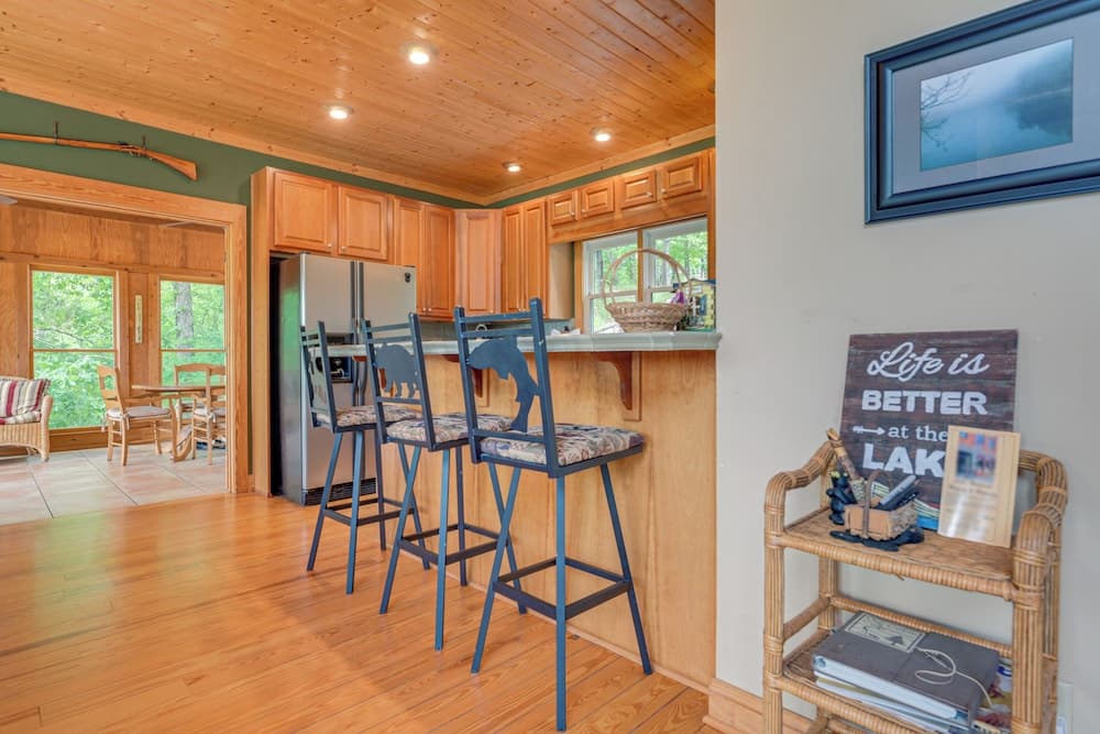 Secluded Cove & Fire Pit: Lake Wedowee Getaway