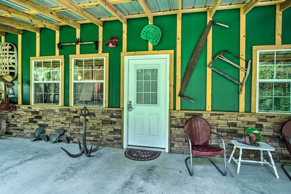 Charming Home w/ Patio ~ 9 Mi to Cave Spring!