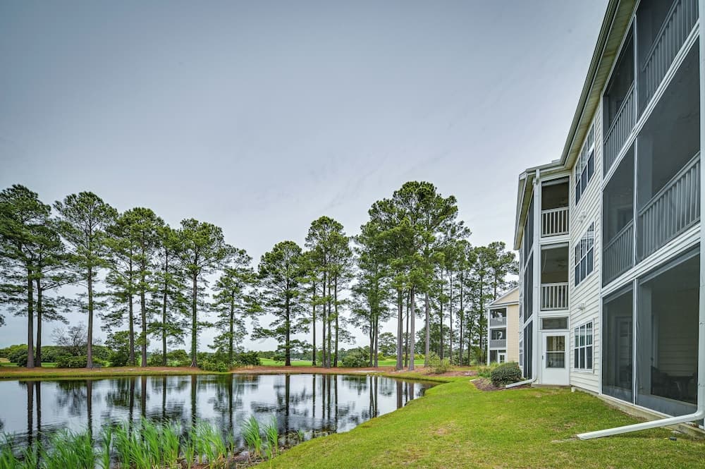 8 Mi to Boardwalk: Myrtle Beach Condo Near Golfing