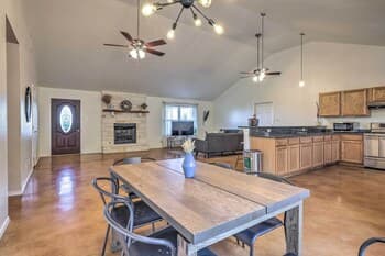 La Paloma Home w/ Game Room ~ 3 Mi to Lake