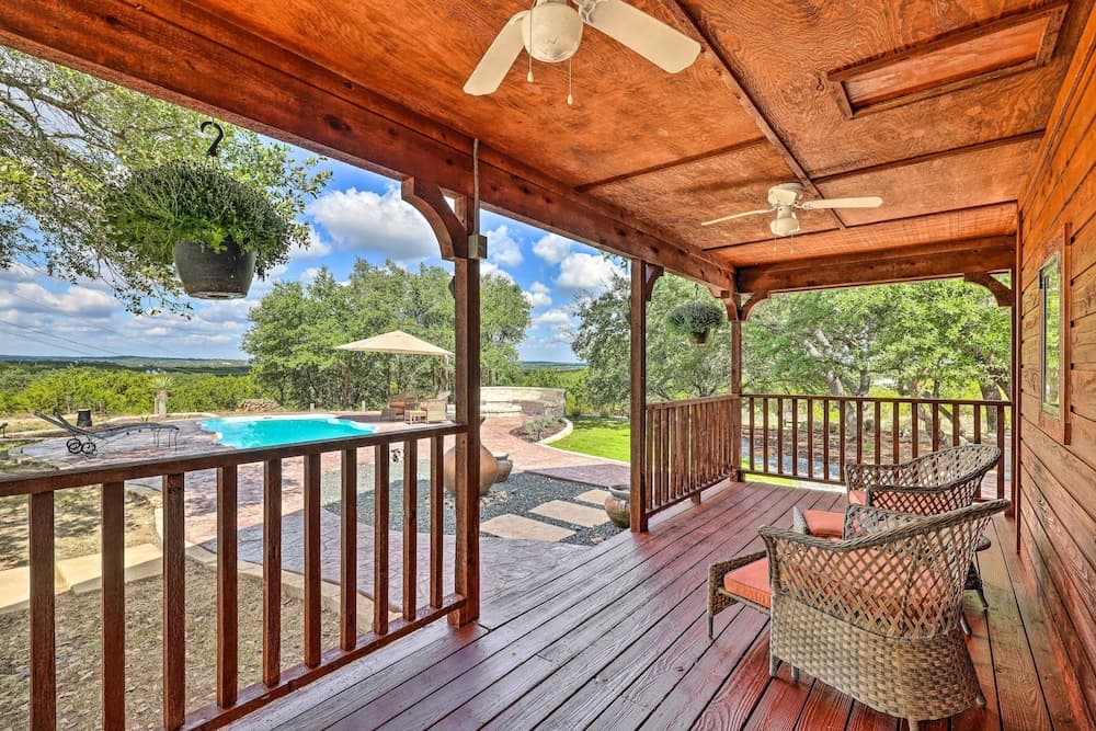 Dripping Springs Cabin w/ Pool, Hill Country Views