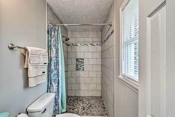 Fayetteville Home < 4 Mi to Fort Bragg!