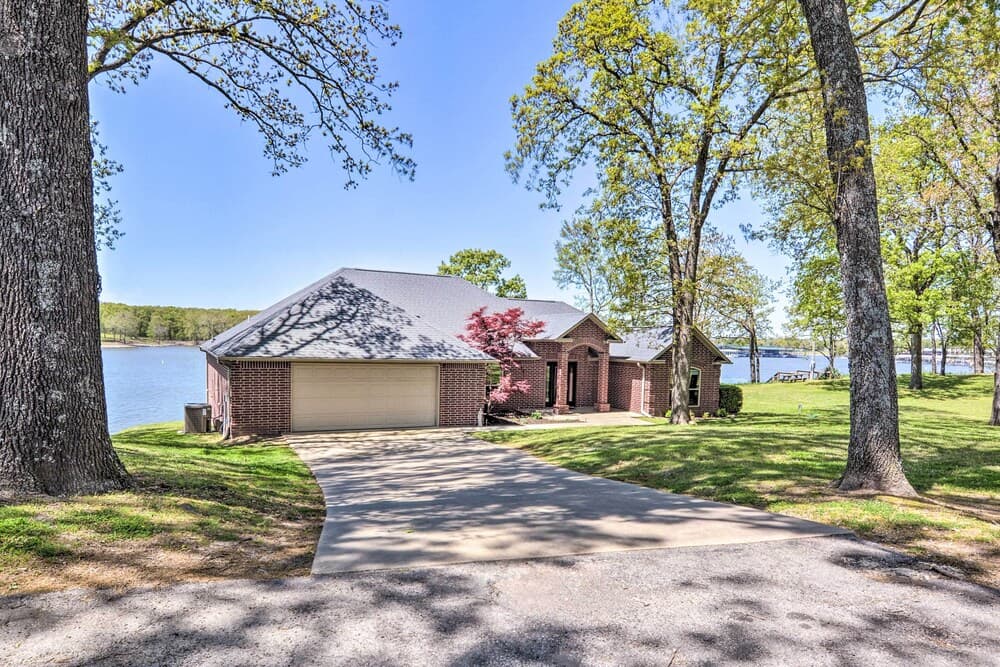 Spectacular Duck Creek Waterfront Retreat w/ Dock!