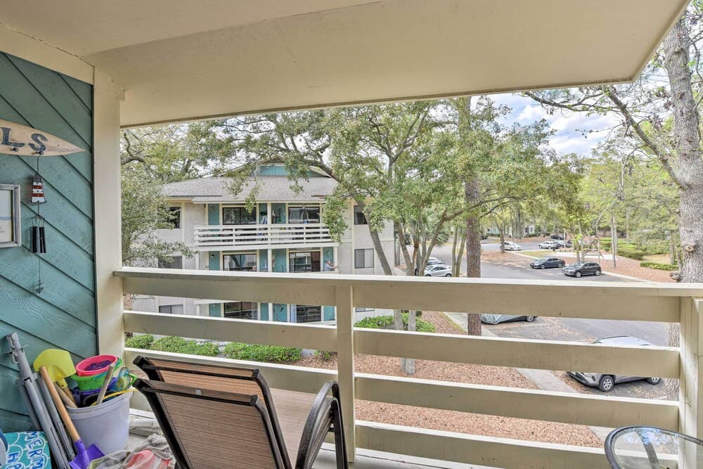 Hilton Head Condo: Beach Supplies, Walk to Shore!