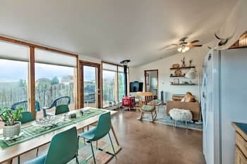 El Prado Home w/ Deck + Grill - 4 Mi to Town!