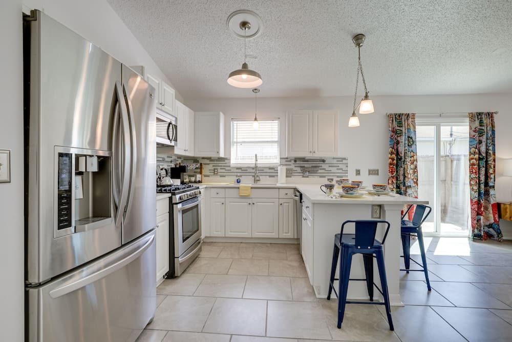 St Augustine Home With Fenced Yard!